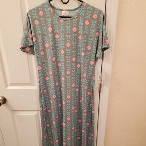 NWT Lularoe Maria - SMALL